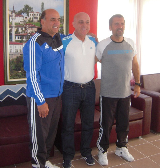 AKÇAABAT'TA BAYRAMLAŞIP, HASRET GİDERDİLER